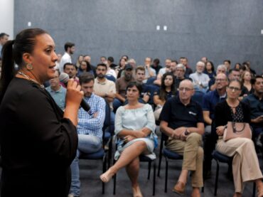Como a galvanização pode reduzir a manutenção em estruturas de aço