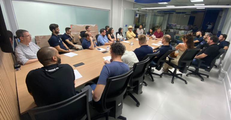 Diretoria da AEAMVI participa de reunião da Inspetoria do CREA-SC