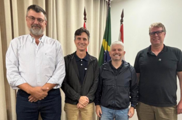 AEAMVI e Prefeitura de Blumenau discutem projetos para fortalecer as políticas públicas